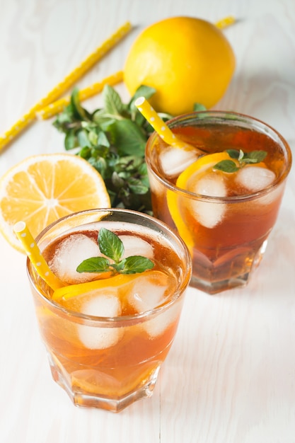 Refreshing citrus lemonade 