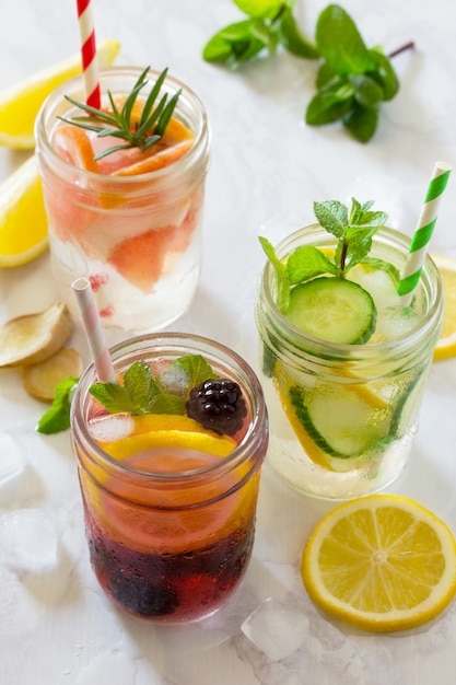 Refreshing drink with blackberries, lemon and mint