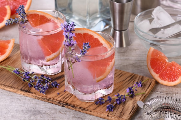 Refreshing lavender paloma