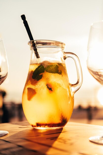 Refreshing white sangria