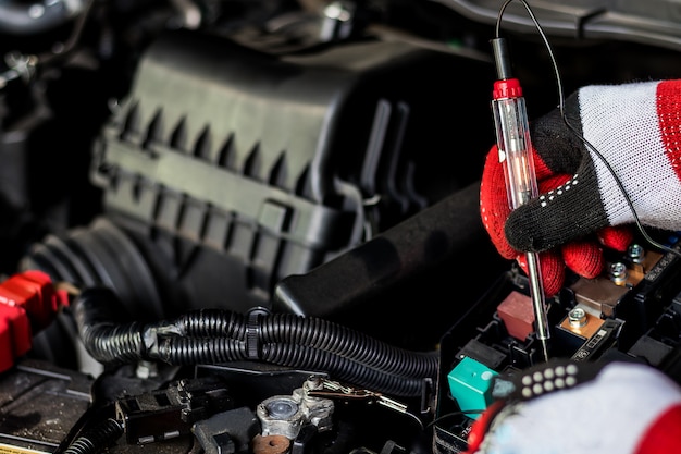 Regelmatige autoverzorging maakt autogebruik. Veilig en zelfverzekerd in het rijden. Regelmatige inspectie van gebruikt