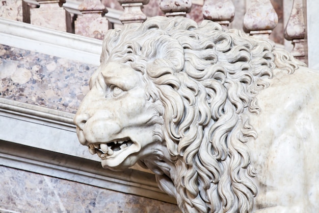 Reggia di caserta (caserta royal palaca), italia. interni di lusso, più di 300 anni