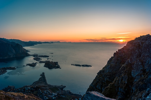 Reine, Lofoten, 노르웨이에서 Reinebringen 일출 풍경