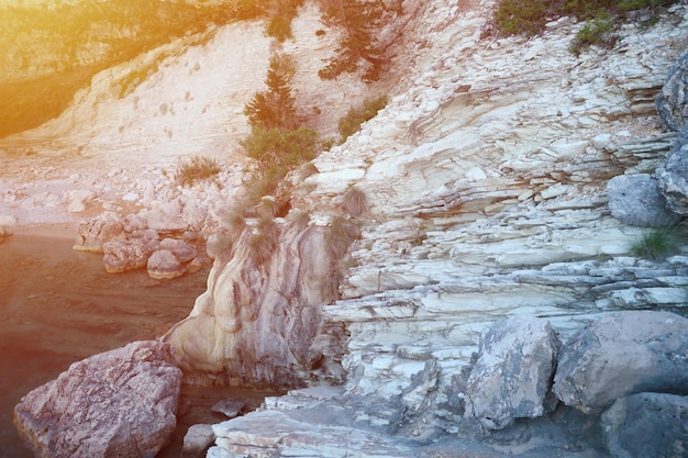 Reizen in Turkije Egeïsche zee en rotsen lagune landschap natuur