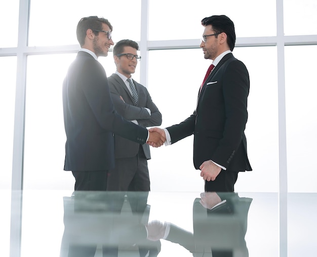 Reliable handshake of business partners