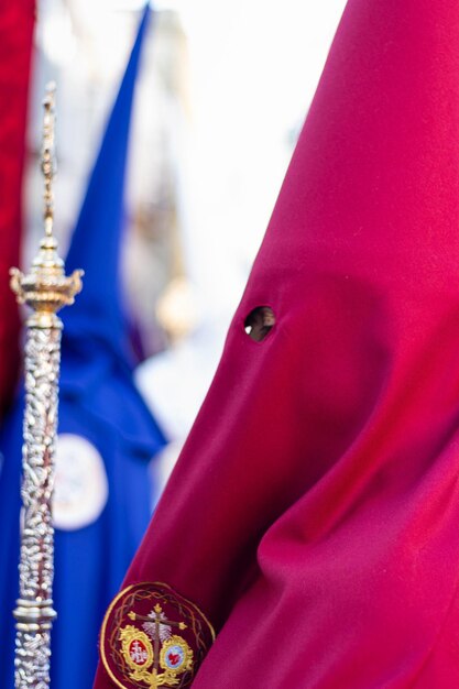 Photo religion and tradition in andalusia closeup of a penitent or nazarene