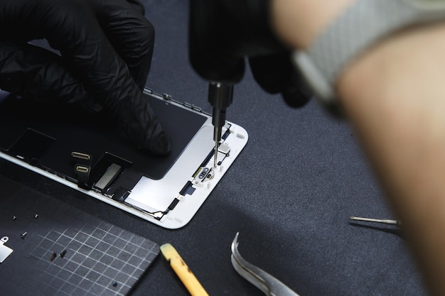 repair mobile phone display