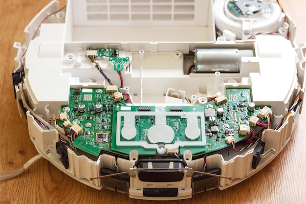 Repair of the robot vacuum cleaner disassembled robot
vacuum