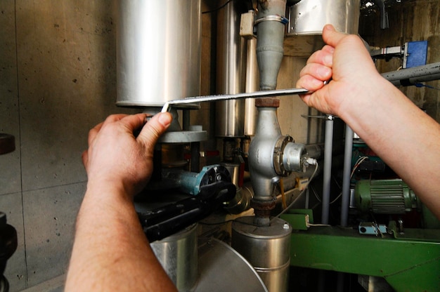 Reparatie en onderhoud van een verwarmingssysteem in een gebouw