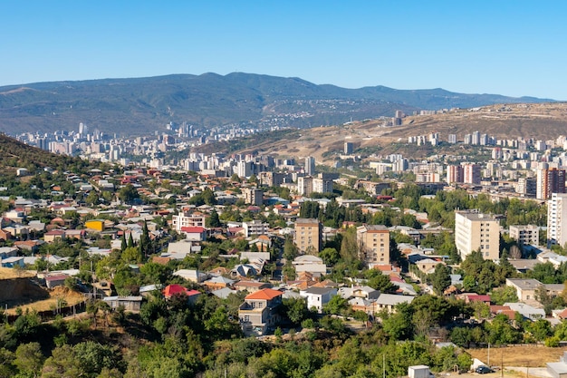 Жилой район многоэтажных домов Тбилиси Путешествие по Грузии