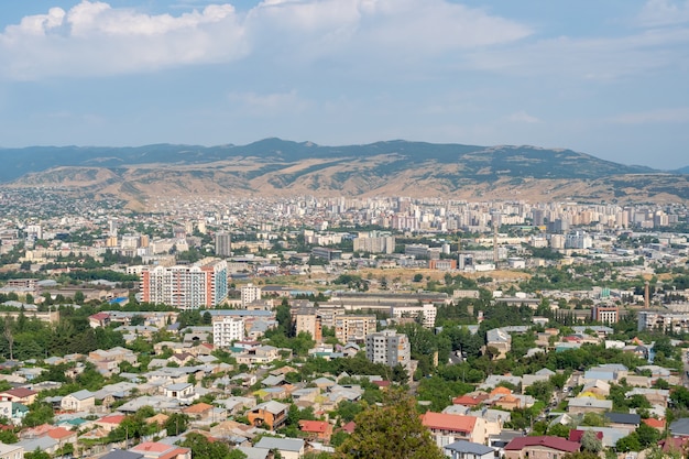 トビリシ市の住宅。都市の景観