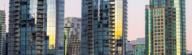 Residentiële hoogbouw appartementsgebouwen in Coal Harbor Downtown Vancouver British Columbia Canada