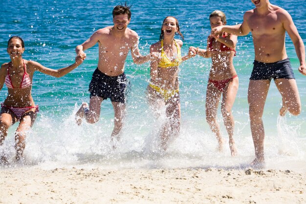 Photo rest woman seaside action energetic