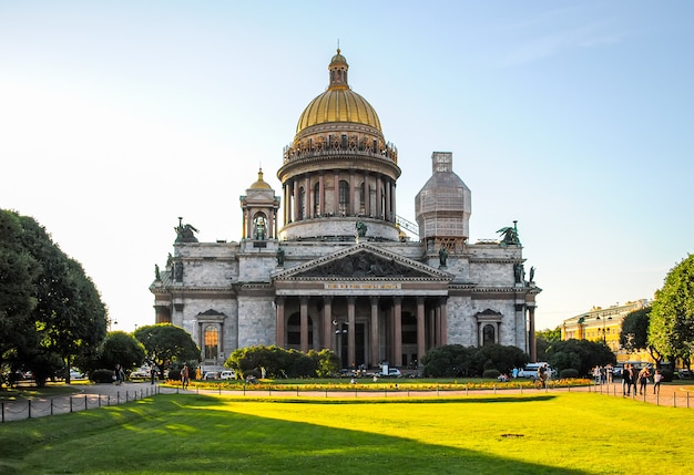 Restauratie van de kathedraal van St. Isaac in St. Petersburg.