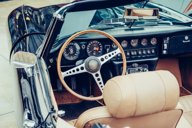 Retro interieur van oude auto