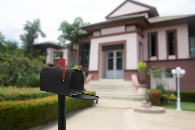 Photo retro mailbox at the entrance of a house