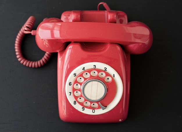 Telefono da tavolo rosso retrò