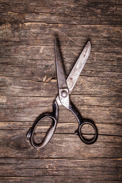 Retro scissors