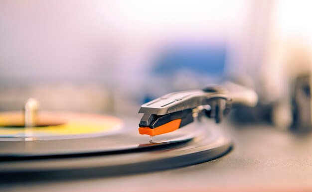 Photo retro turntable player closeup