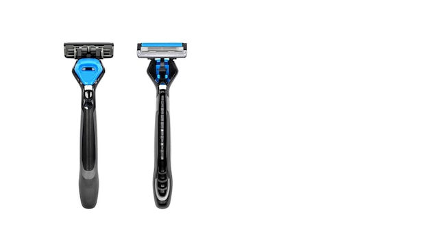 Reusable razor with replaceable blades