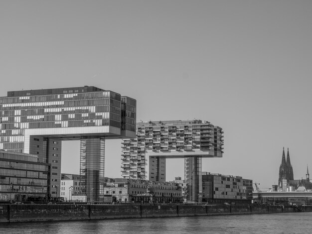 Photo rhine river in cologne