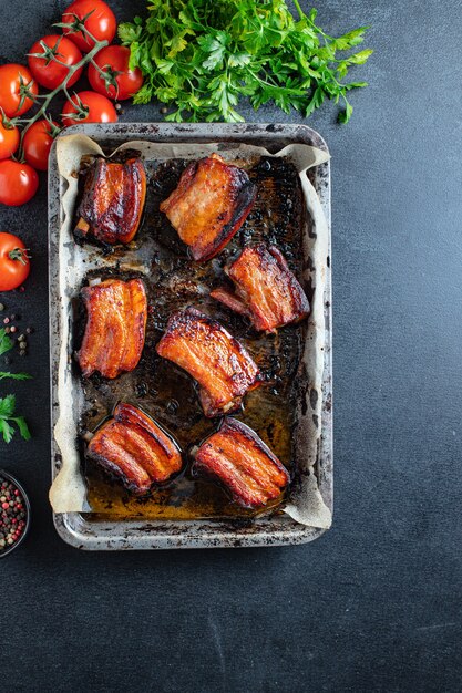 Ribben gegrilde BBQ-kruiden tomatensaus stuk vlees tussendoortje