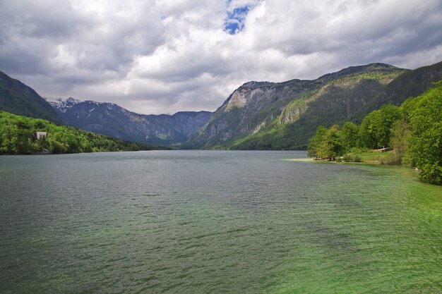 Bohinj 호수, Triglav natioanl 공원, 슬로베니아에 Ribcev Laz