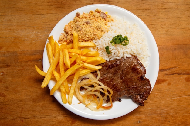 大米,豆類,片和牛排