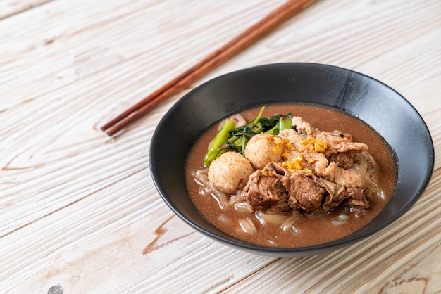 Rice noodle soup with Stewed pork