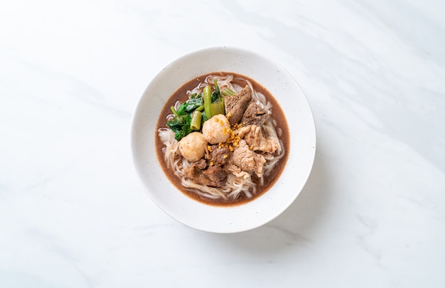 Rice noodle soup with Stewed pork