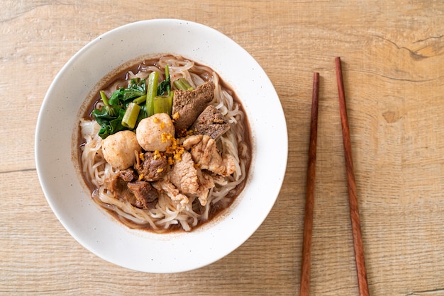 Rice noodle soup with Stewed pork