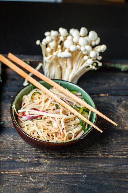 ビーフン野菜えのき茸パスタ味噌ラーメンスープフォーチョースフォーシーフードすぐに食べられる