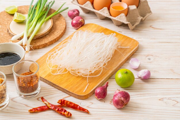 rice noodles with ingredients