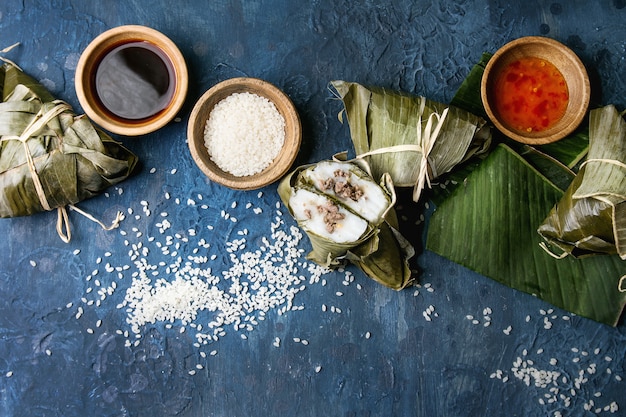 Rice piramidal dumplings