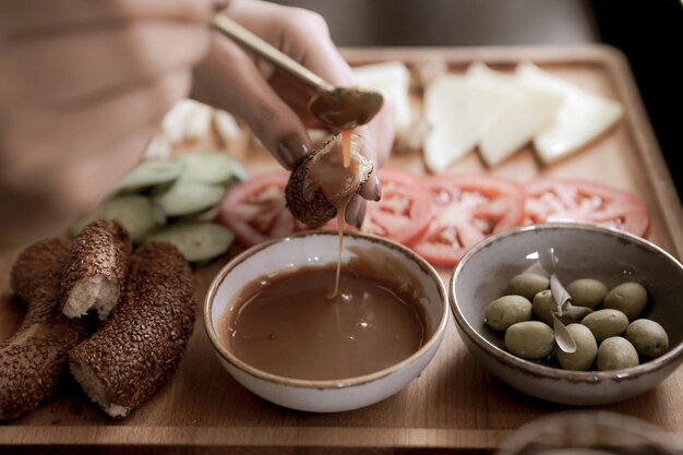 풍부하고 맛있는 터키식 아침 식사