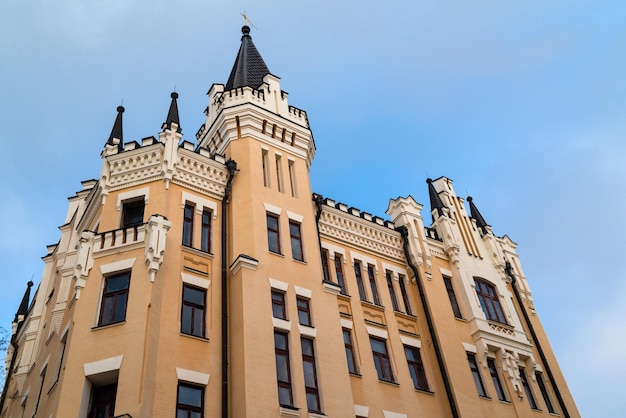 Il castello di richards su podol nella città di kiev