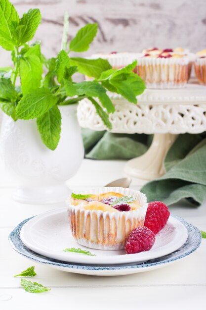 Ricotta mini cheesecake with fresh raspberries