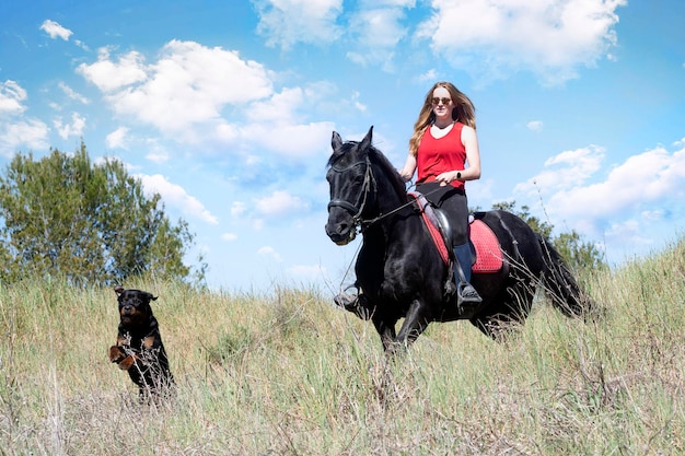 Photo riding girl and horse