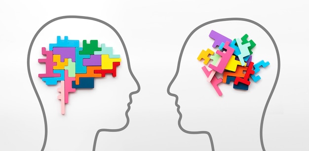 Foto lati destro e sinistro del concetto di cervello pezzi di puzzle a forma di cervello