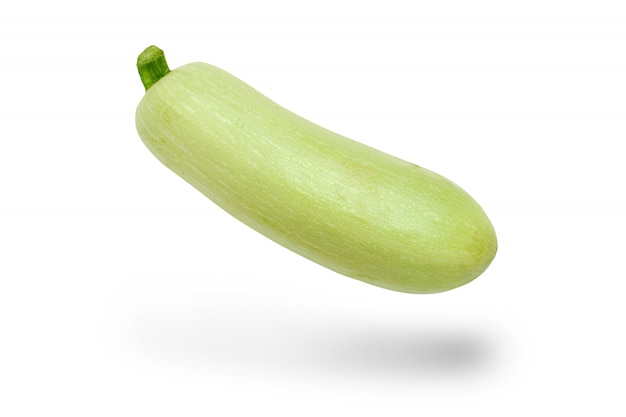 Rijpe courgette op een wit.