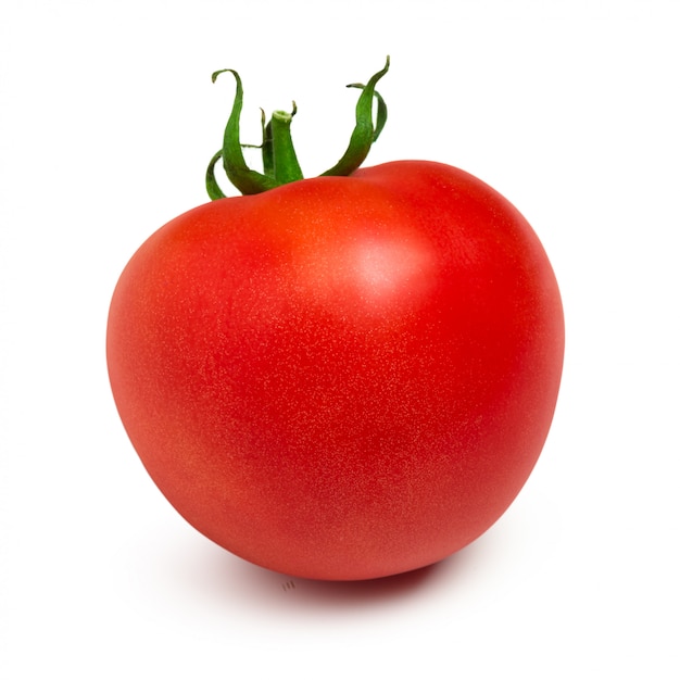 Foto rijpe rode tomaat die op wit wordt geïsoleerd
