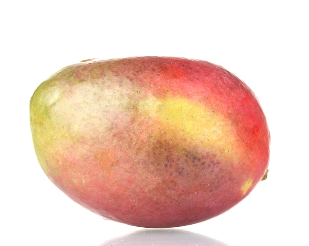 Rijpe zoete mango geïsoleerd op wit