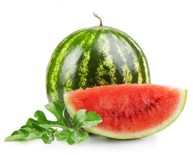 Foto rijpe zoete watermeloen geïsoleerd op wit