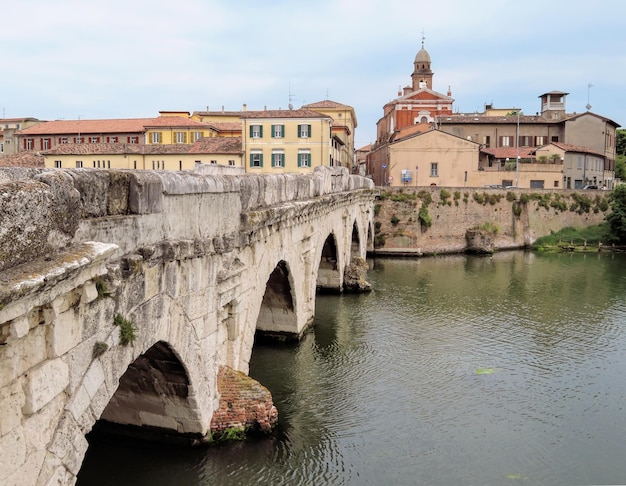 Старый город Римини с моста Тиберия