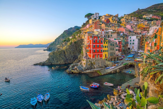 Riomaggiore, de eerste stad van de Cique Terre-reeks van heuvelsteden in Liguria, Italië