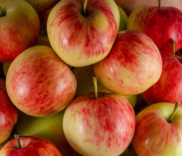 熟したリンゴの上面図。