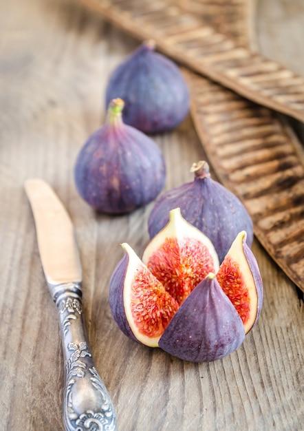 Ripe figs whole fruits