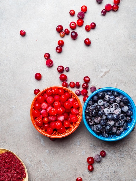 Foto frutti di bosco maturi mirtilli mirtilli viburno antiossidante vitamina cibo ricco resveratrolo astaxantina