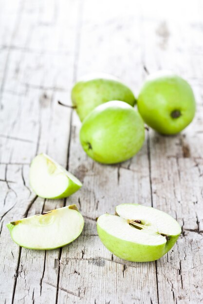 Ripe green apples 