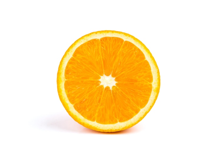 Photo ripe orange fruit on white background. round orang slice.